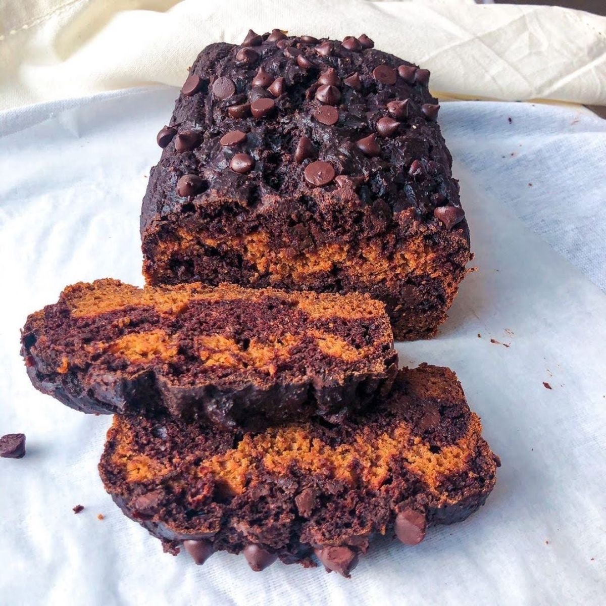 vegan chocolate pumpkin bread